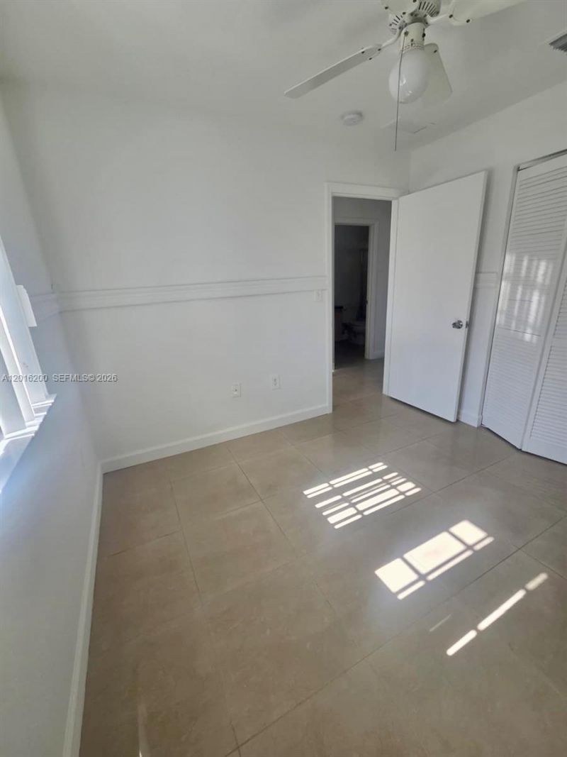 2170 NE 167th St , Unit 1-103, North Miami Beach, FL 33162 Photo