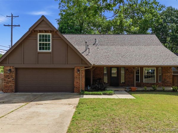 809 E Union Street , Broken Arrow, OK 74011