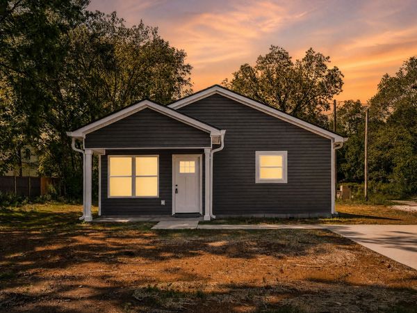 208 DECHERD STREET W, Tullahoma, TN 37388