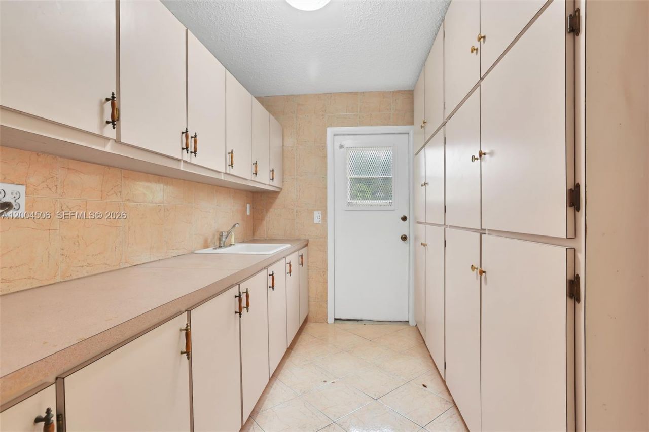 4201 Mckinley St , Hollywood, FL 33021 Photo