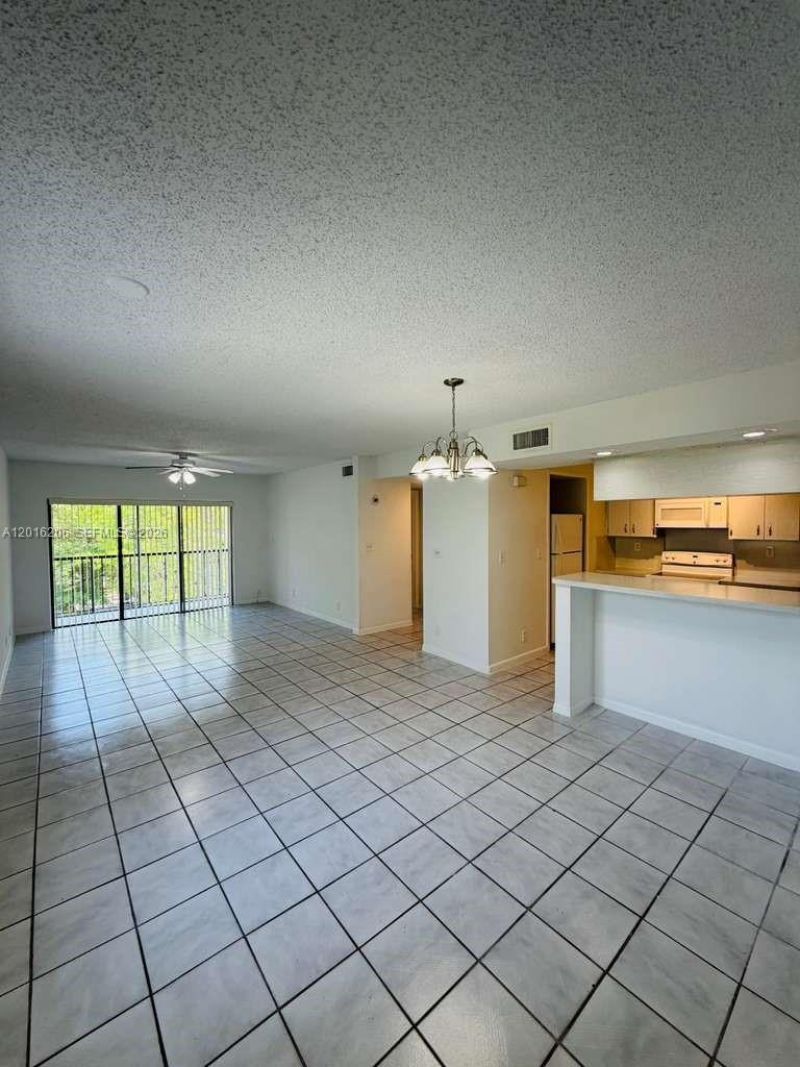 9150 NW 38th Dr, Unit 301, Coral Springs, FL 33065 Photo