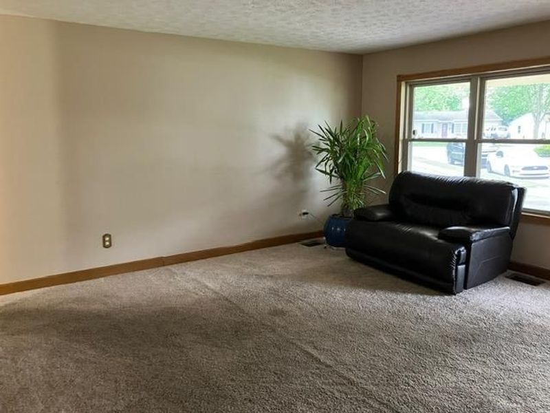 517 Millard Court, Franklin, OH 45005 Photo 9
