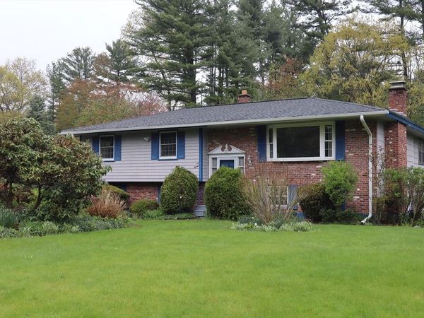 15 Dakota Dr, Chelmsford, MA 01824