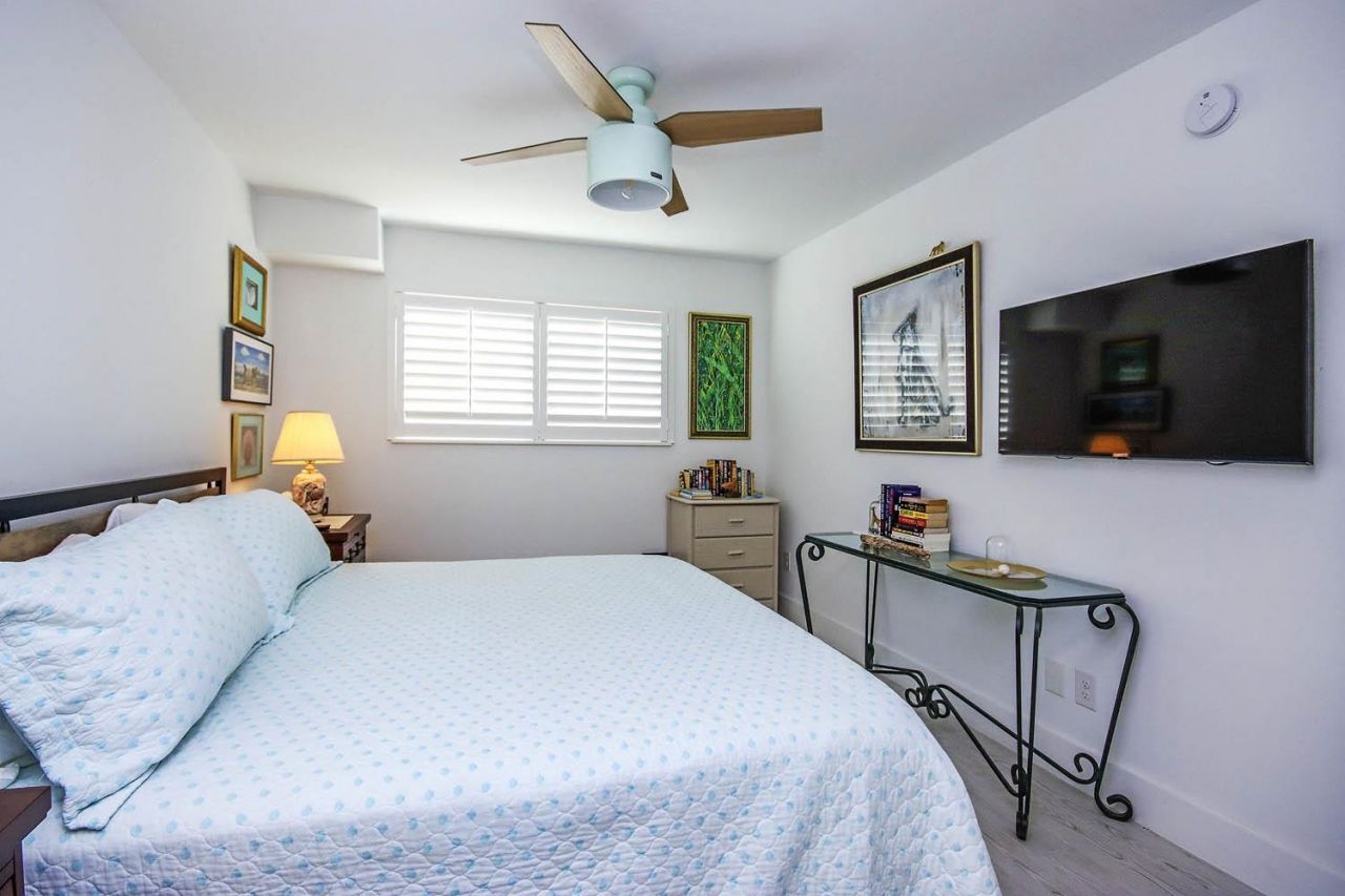 561 Periwinkle Way, Unit F3, Sanibel, FL 33957 Photo
