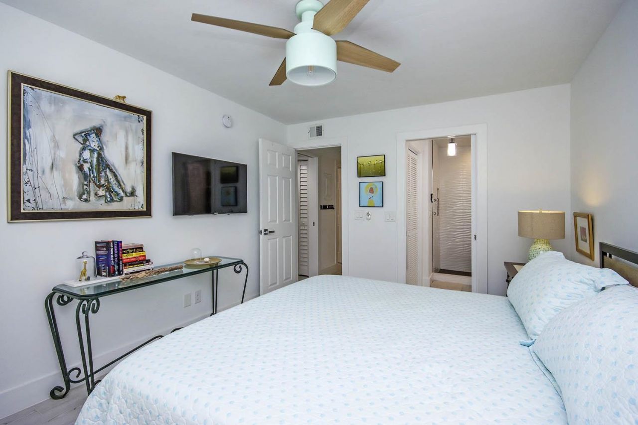 561 Periwinkle Way, Unit F3, Sanibel, FL 33957 Photo
