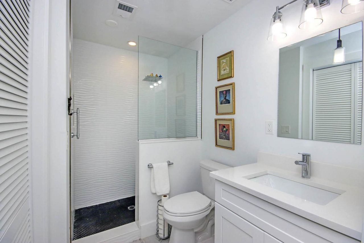 561 Periwinkle Way, Unit F3, Sanibel, FL 33957 Photo