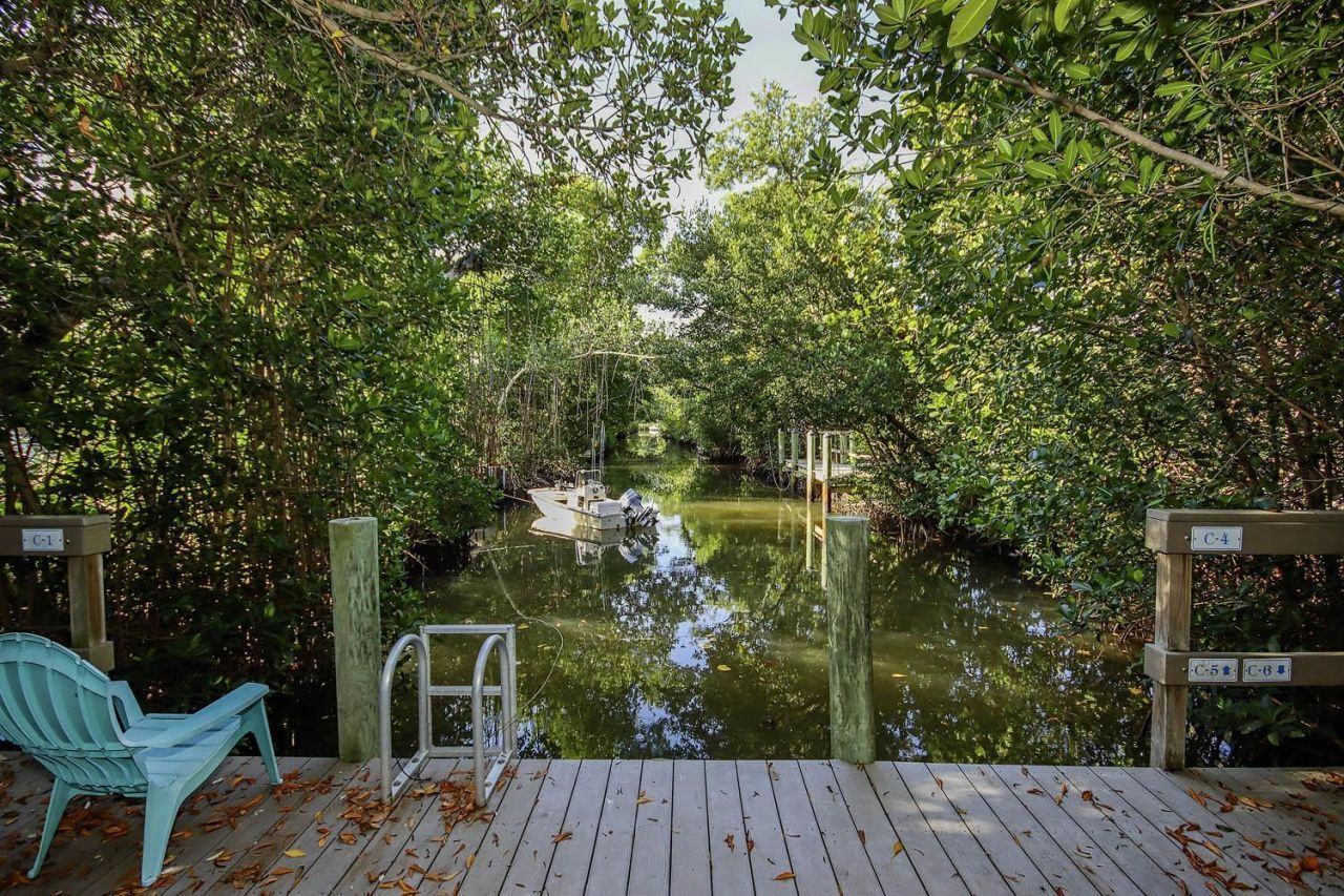 561 Periwinkle Way, Unit F3, Sanibel, FL 33957 Photo