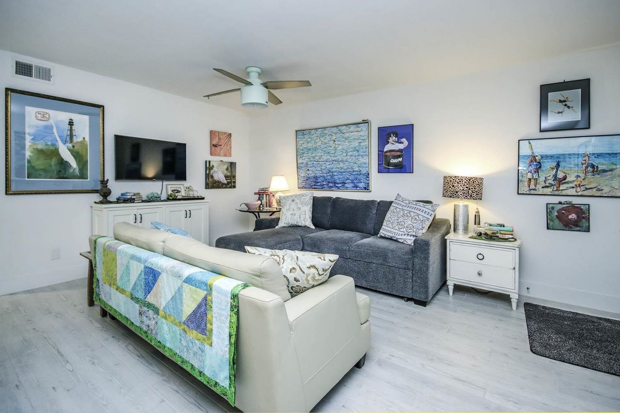 561 Periwinkle Way, Unit F3, Sanibel, FL 33957 Photo