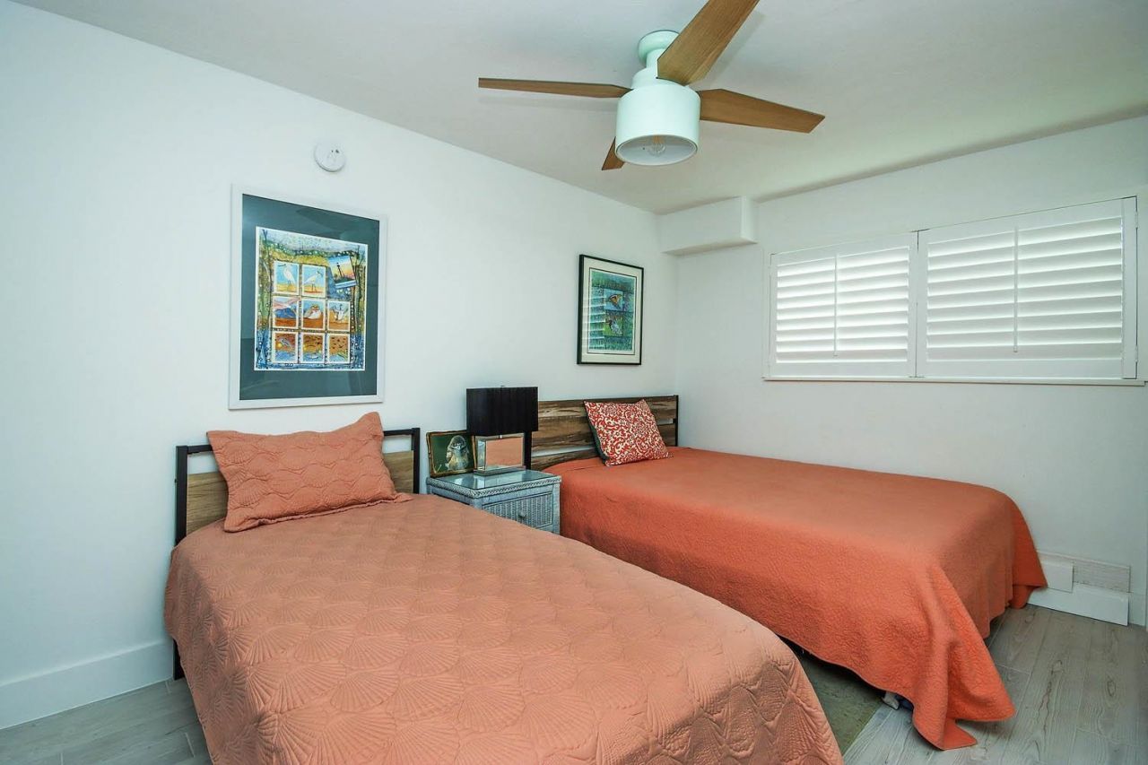 561 Periwinkle Way, Unit F3, Sanibel, FL 33957 Photo