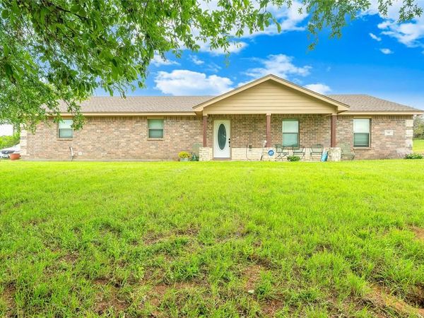 190 Emerald Drive , Weatherford, TX 76087