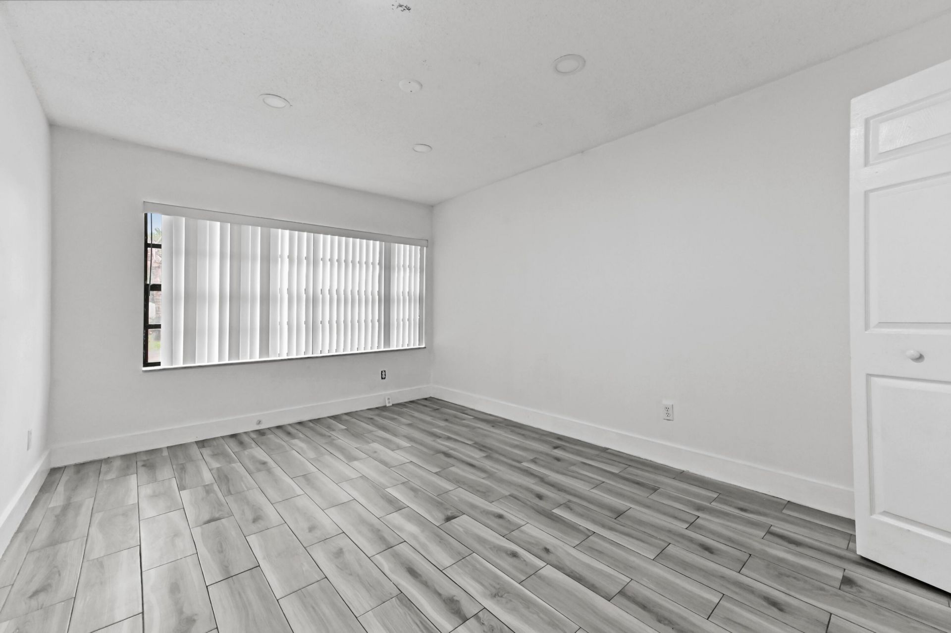 1390 Summit Run Circle, West Palm Beach, FL 33415 Photo