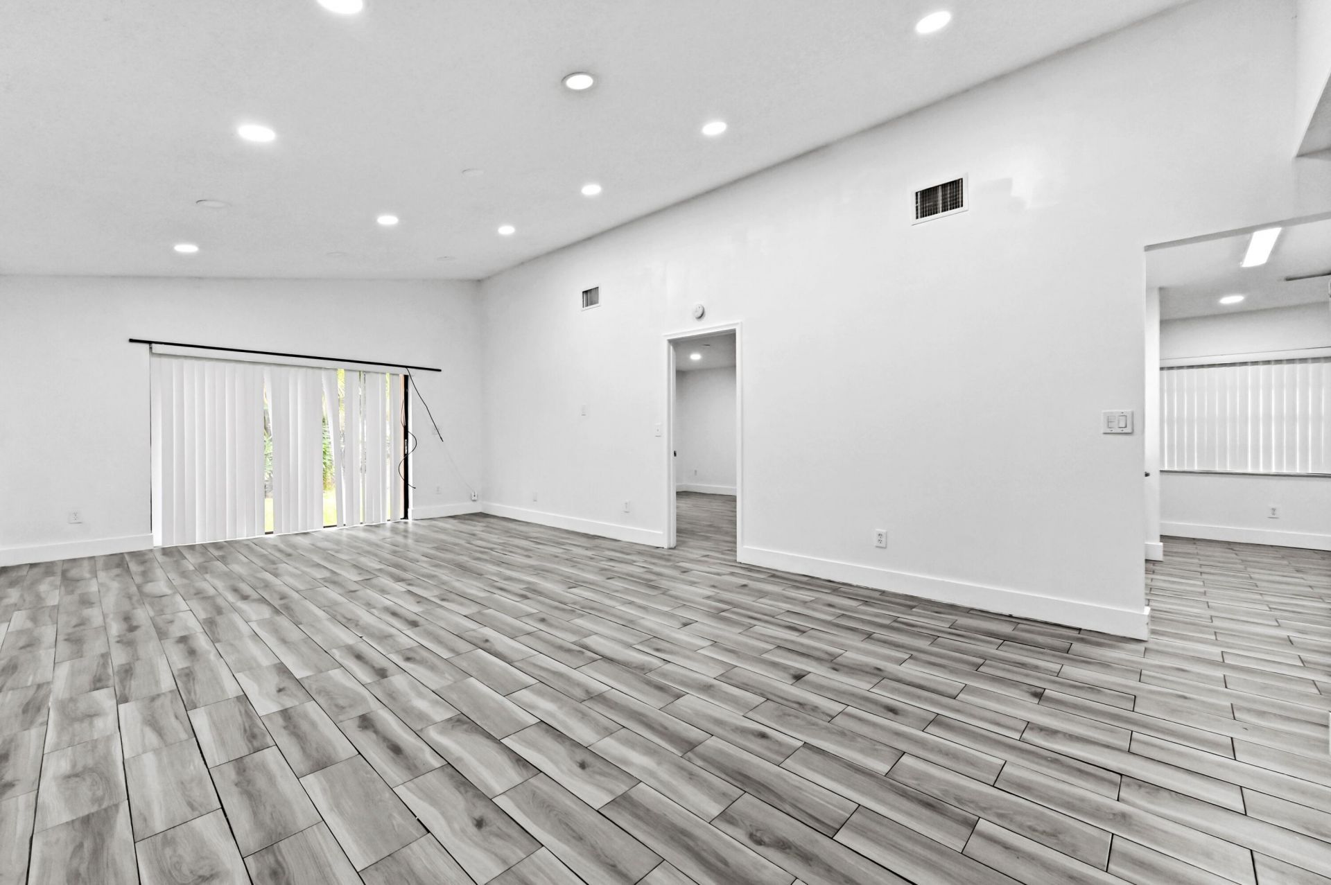 1390 Summit Run Circle, West Palm Beach, FL 33415 Photo