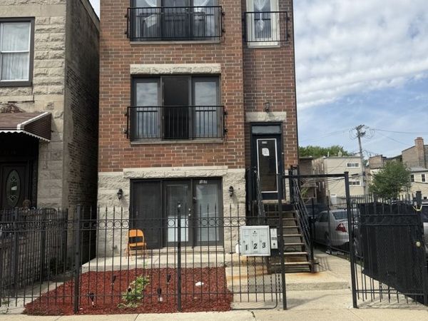 1114 S Albany Avenue , Unit 3, Chicago, IL 60612