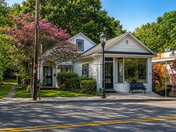 1550 Main Road, Jamesport, NY 11901