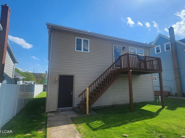 8 Tamaqua Street, Beaver Meadows, PA 18216