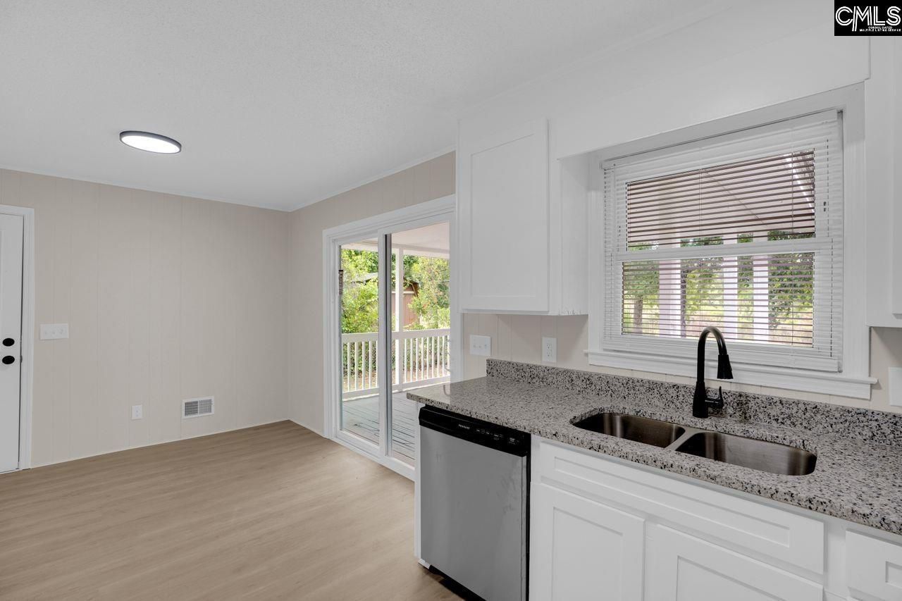 213 Crestmore Drive  Photo 23