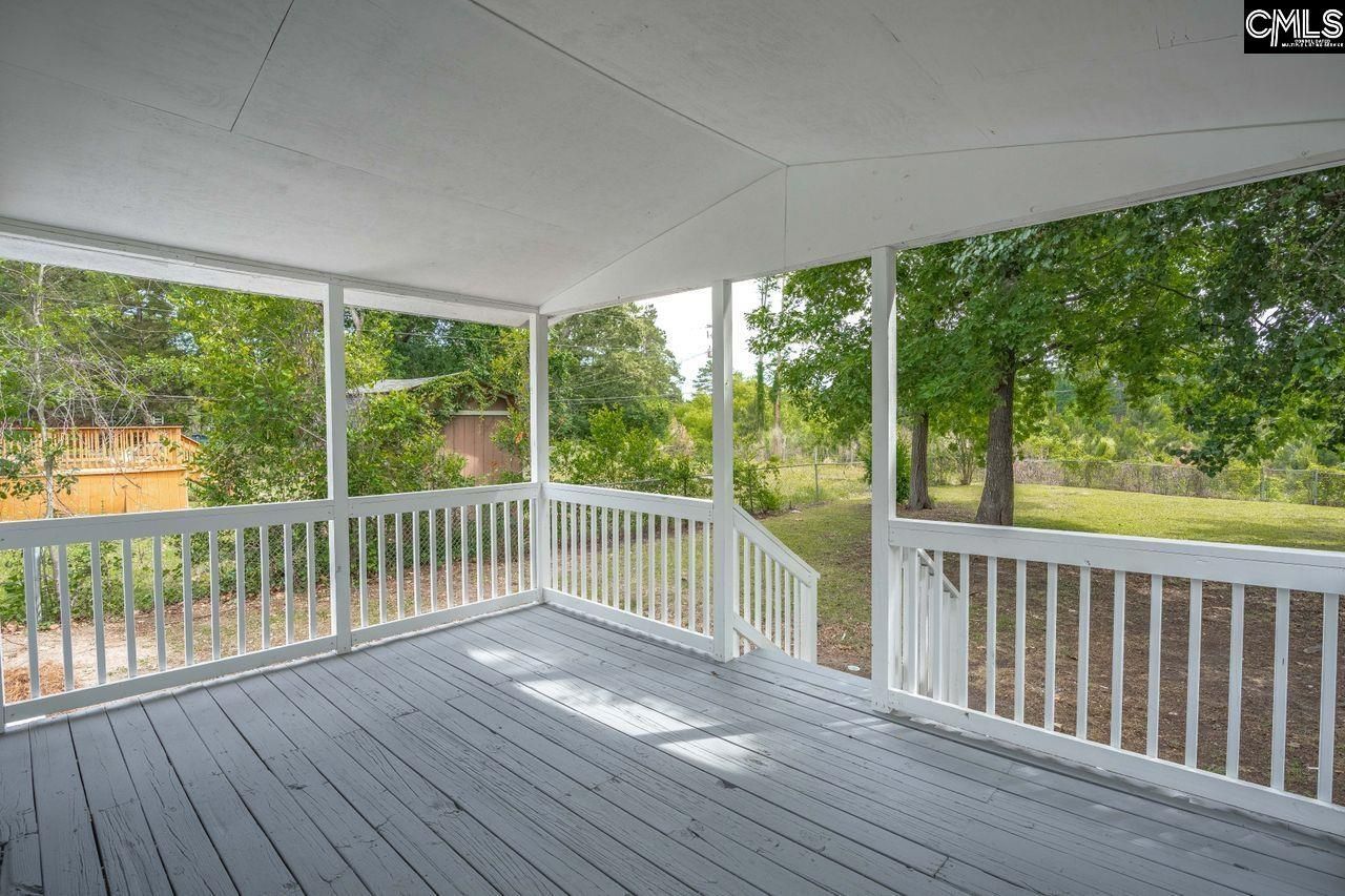 213 Crestmore Drive  Photo 4
