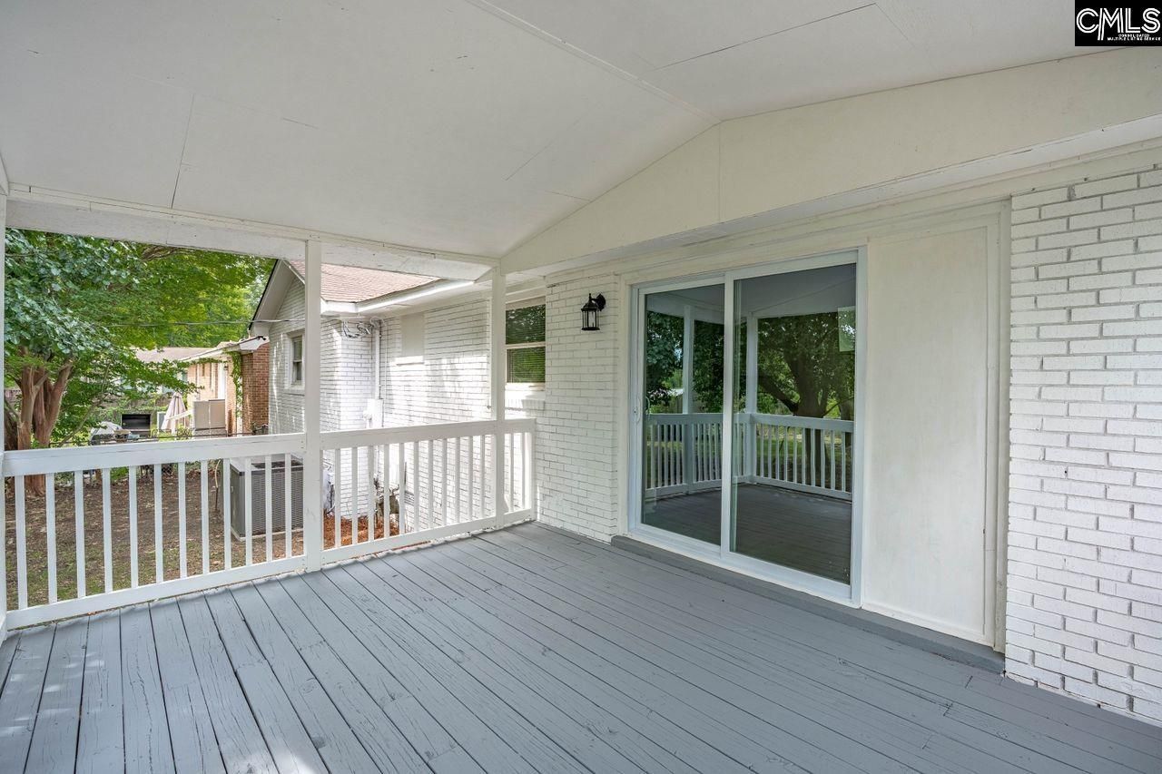 213 Crestmore Drive  Photo 6