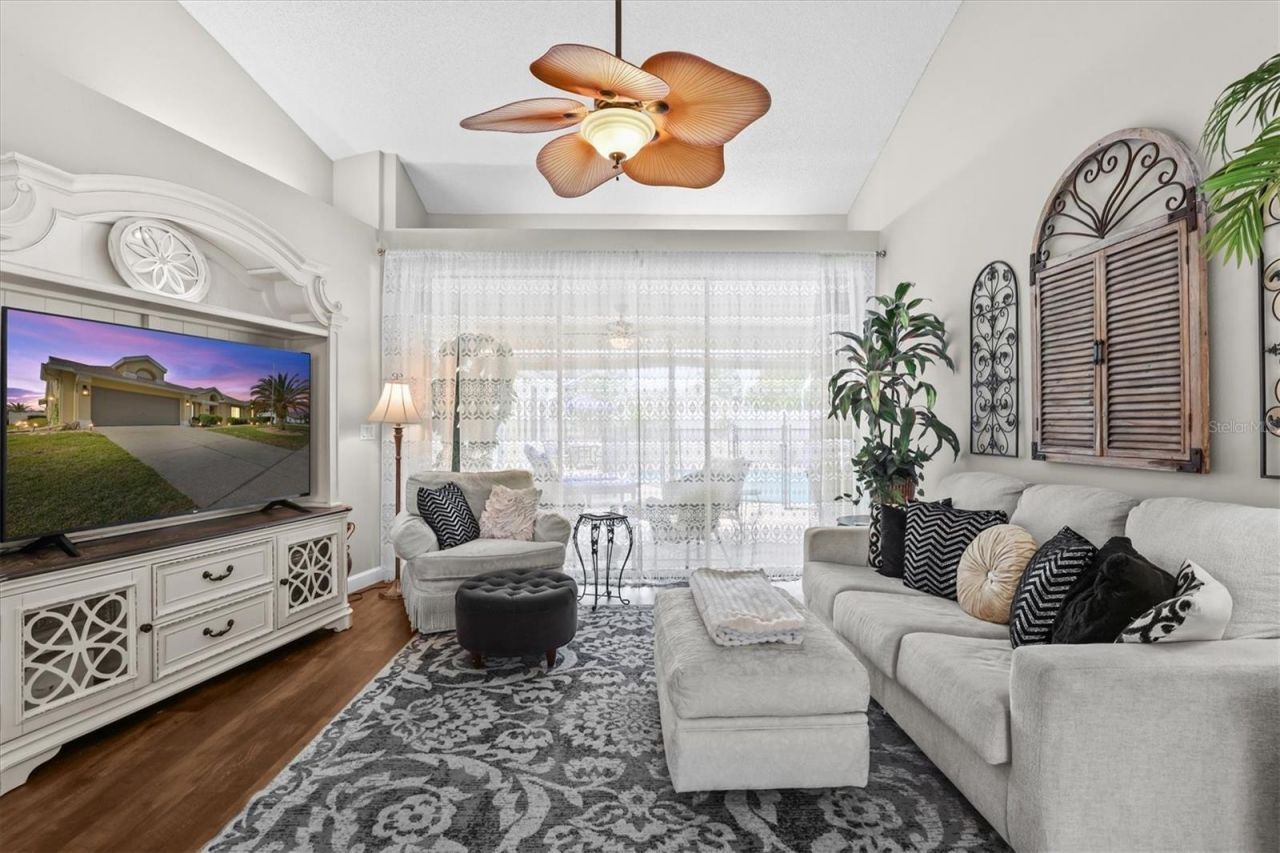 1049 Larkin Road , Spring Hill, FL 34608 Photo