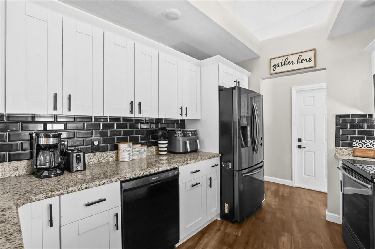 1049 Larkin Road , Spring Hill, FL 34608 Photo