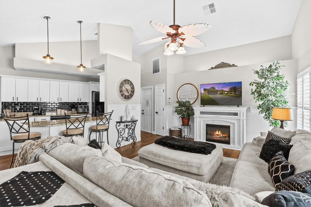 1049 Larkin Road , Spring Hill, FL 34608 Photo