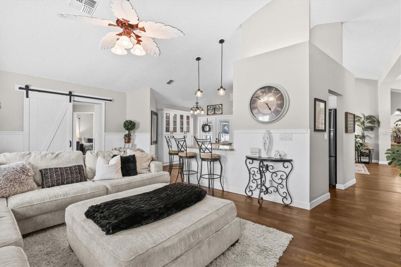 1049 Larkin Road , Spring Hill, FL 34608 Photo