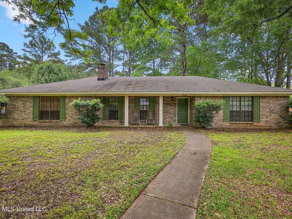 548 Vineland Drive, Jackson, MS 39212