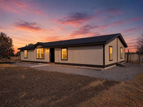 40 Hawks Road , Edgewood, NM 87015