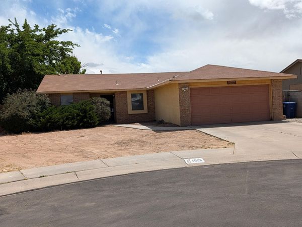 4608 Periwinkle Court NW, Albuquerque, NM 87120
