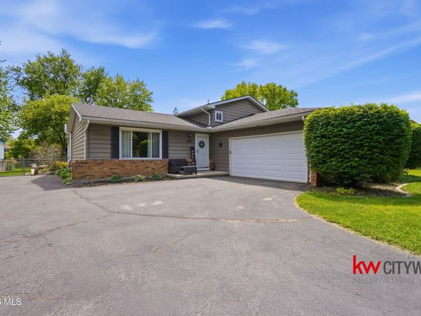 1740 Cass Road, Maumee, OH 43537