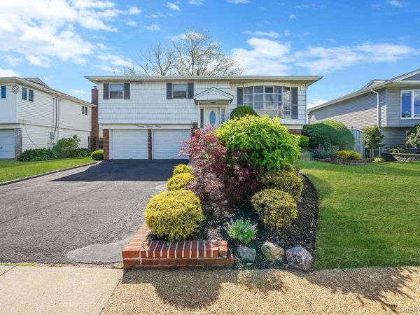 2740 Judith Drive , Bellmore, NY 11710