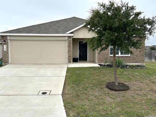 2700 LA MUNDIAL ST, Seguin, TX 78155