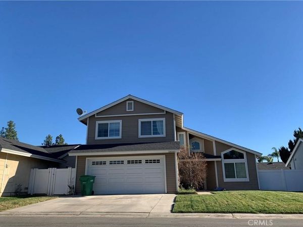 28561 Foxboro Lane, Highland, CA 92346