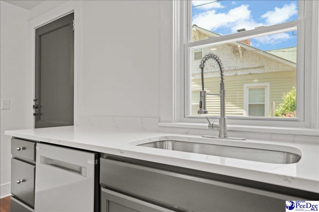 602 Church Street Photo 11
