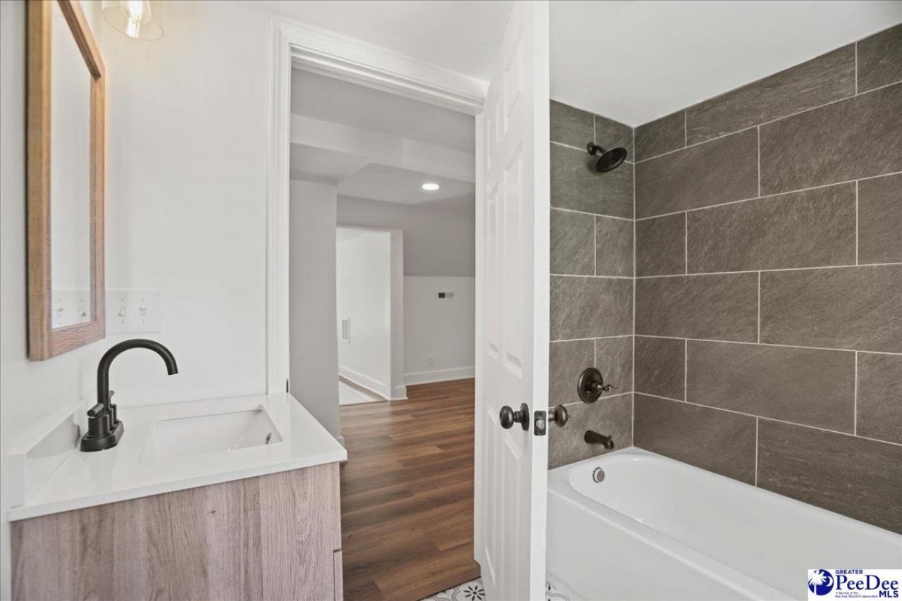 602 Church Street Photo 26