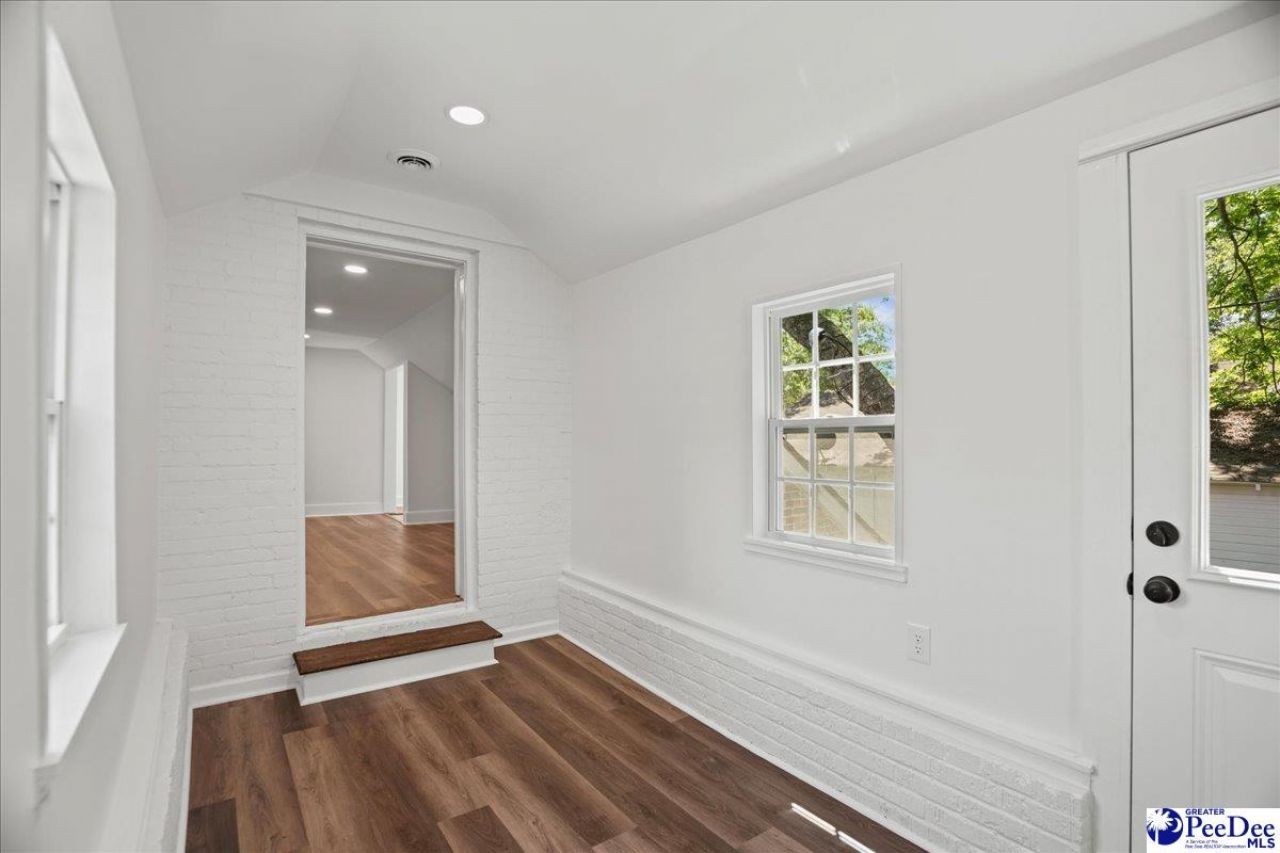 602 Church Street Photo 29