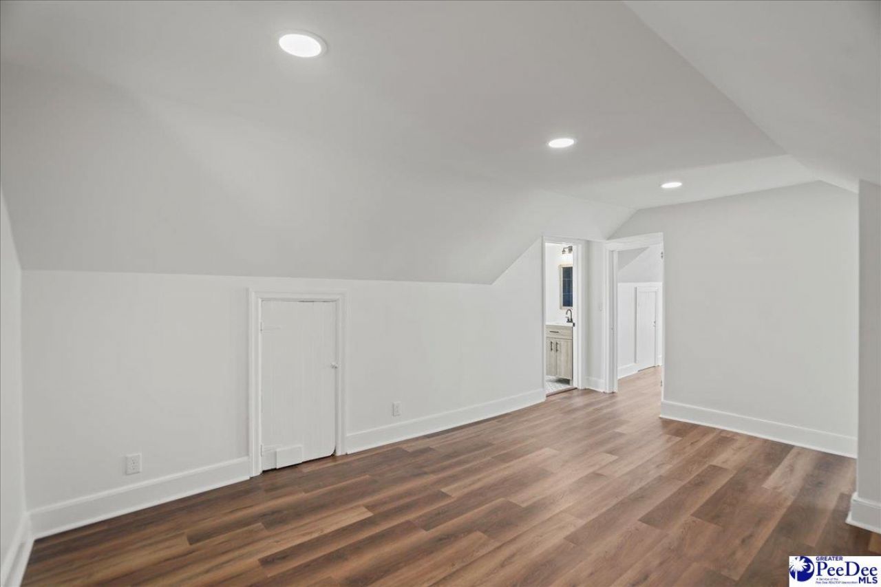 602 Church Street Photo 32