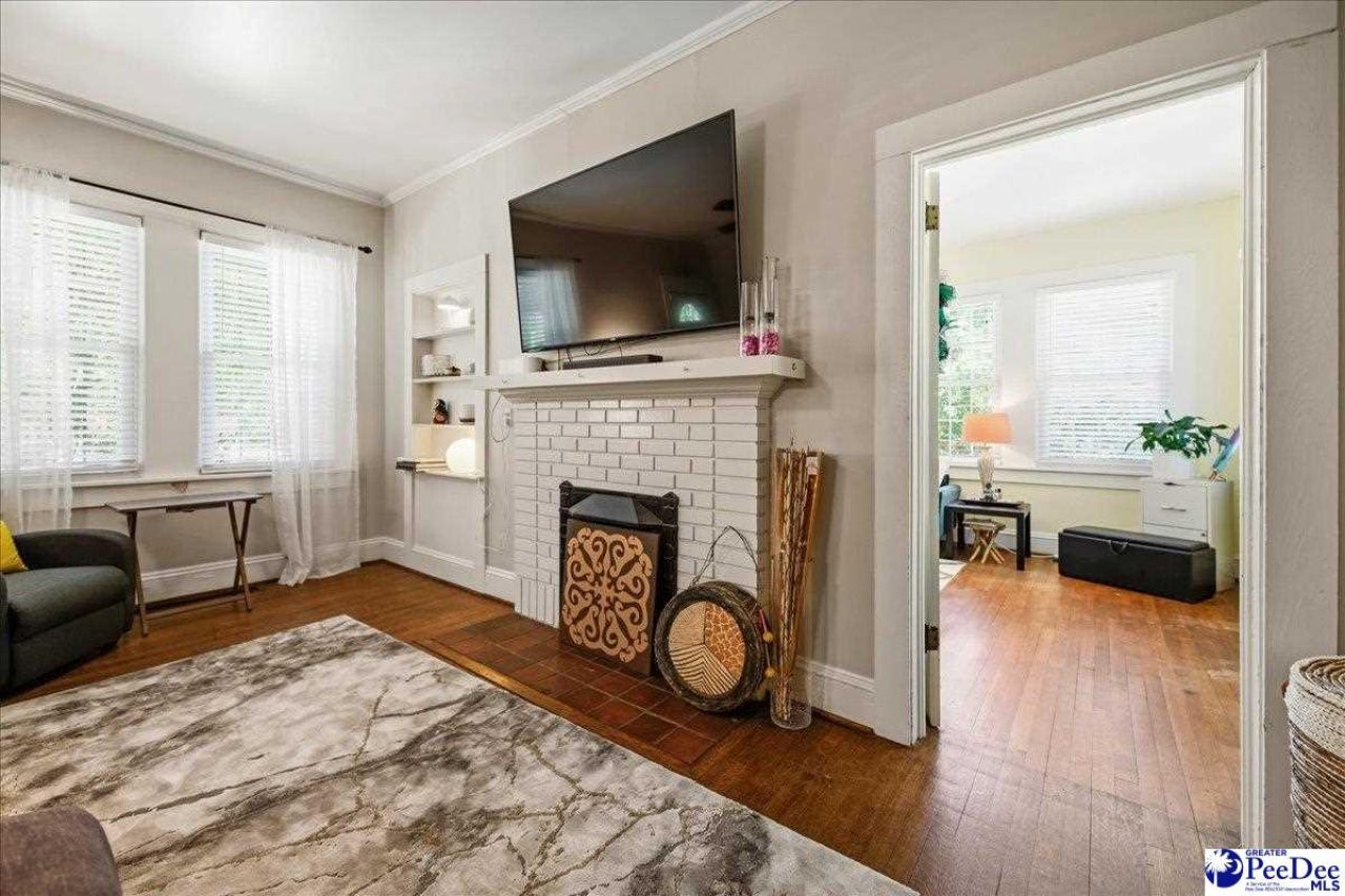 411 W Home Ave Photo 10