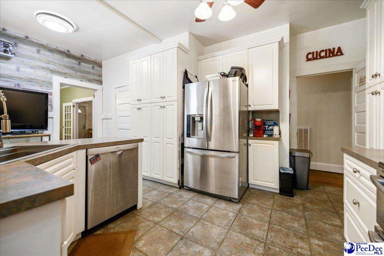 411 W Home Ave Photo 16