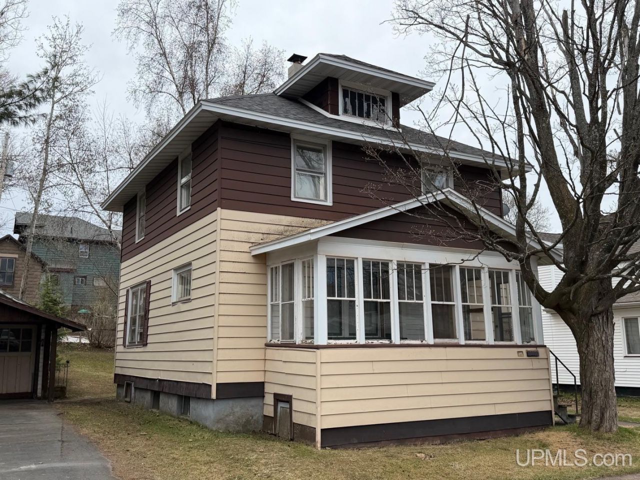 622 E Empire Street, Ishpeming, MI 49849 Main Photo