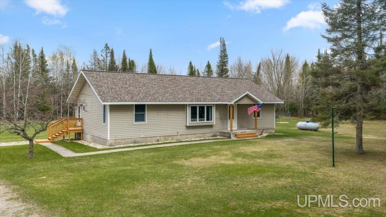 10940 N River Lane, Baldwin Twp, MI 49818 Main Photo