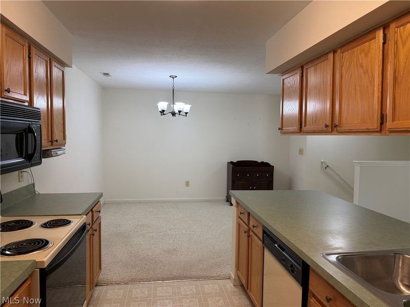 22546 Lenox Drive , Unit 425, Fairview Park, OH 44126 Photo 11