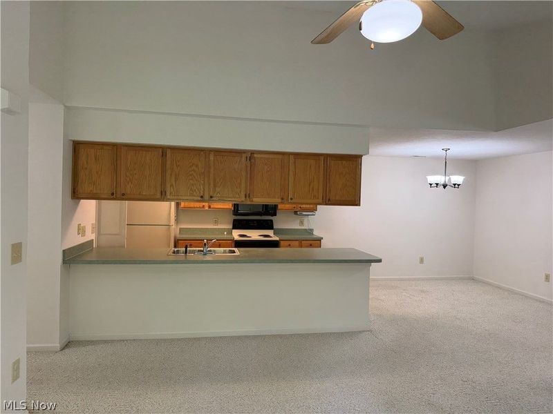 22546 Lenox Drive , Unit 425, Fairview Park, OH 44126 Photo 6
