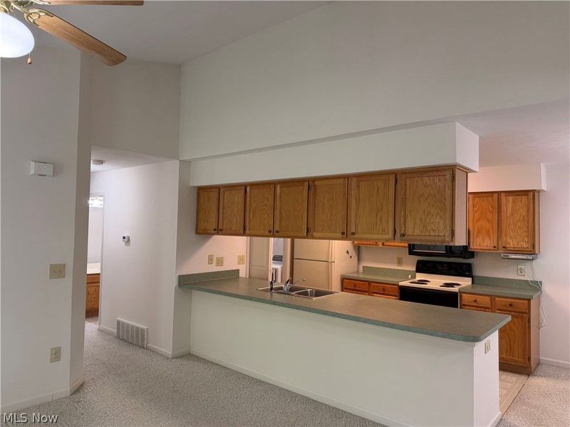 22546 Lenox Drive , Unit 425, Fairview Park, OH 44126 Photo 7