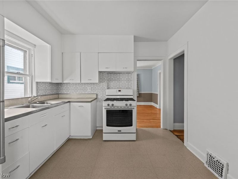 2249 Briarwood Road, Cleveland Heights, OH 44118 Photo 15