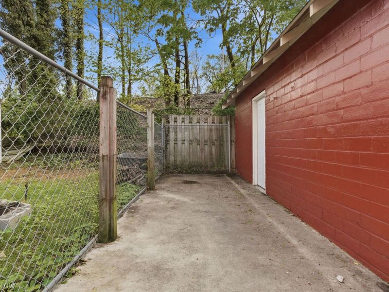 156 Beaver Court, Amherst, OH 44001 Photo 39