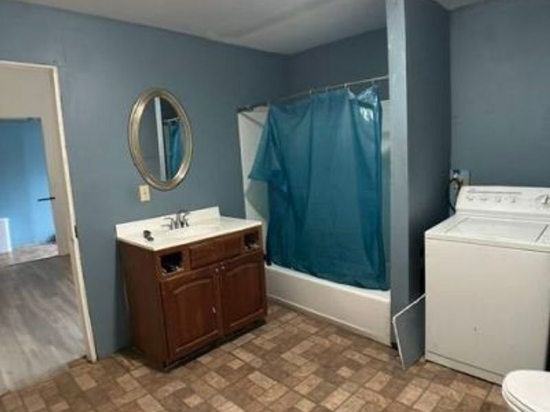 7011 St Clair Avenue, Cleveland, OH 44103 Photo 37
