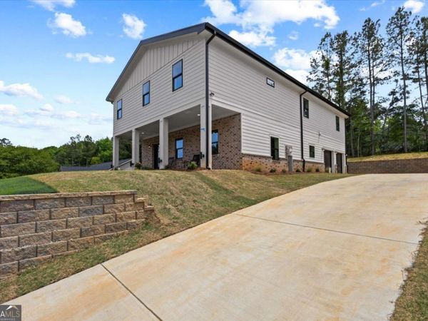 6852 Silver Maple Dr, Rex, GA 30273