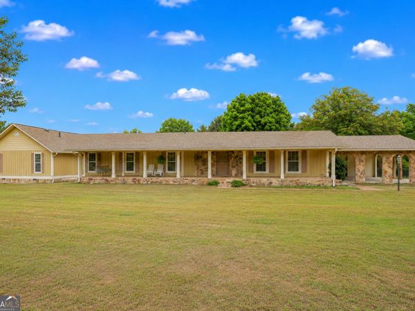 615 Fischer Road, Sharpsburg, GA 30277