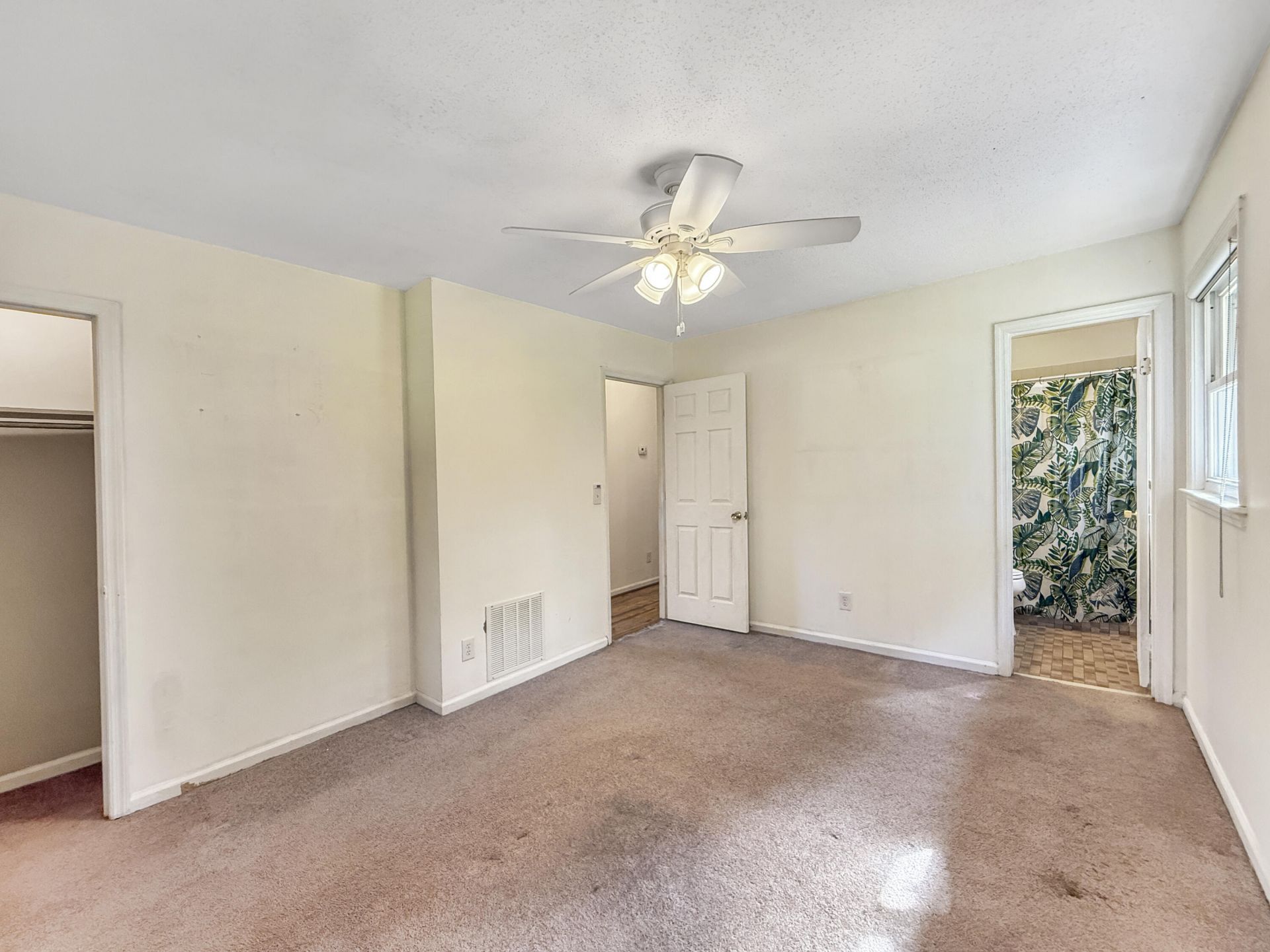 135 Mulberry Drive Photo 11